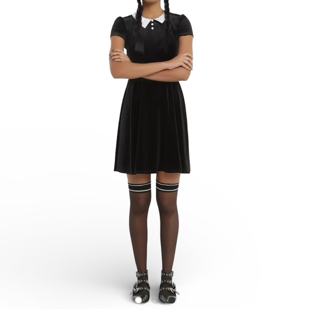 HOT TOPIC Black Velvet Dress with White Collar MD Women